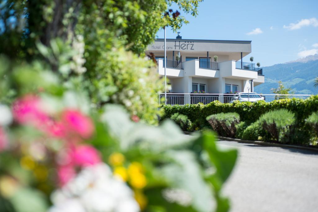 Hotel Garni Herz Tirolo Bagian luar foto